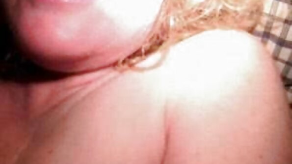 मिया स्टोन अपने डिक हिंदी सेक्सी फुल मूवी वीडियो पर उसके गर्म गधे की मालिश करता है जब तक कि वह सह