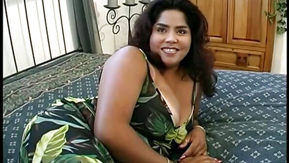 हॉट गर्ल होती हे हिंदी सेक्सी फुल मूवी एचडी मिल रहा कमशॉट में उसकी मुंह में एक गैंगबैंग